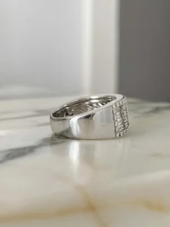 Bague en or blanc et diamants