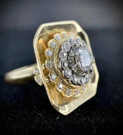 Bague en or blanc et jaune sertie de 1,80 carats de diamants