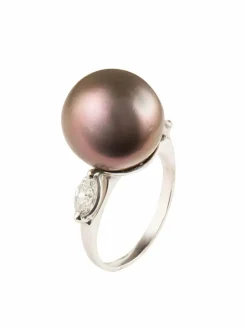 Bague en or blanc et Perle grise