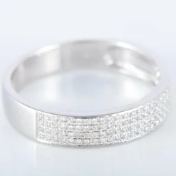 Bague en or blanc pavage diamants