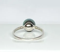 Bague en or blanc, perle de Tahiti et diamants