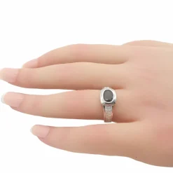 Bague en or blanc saphir et diamants
