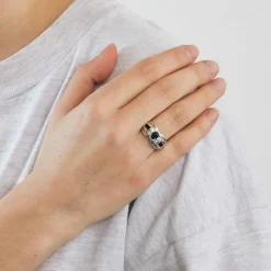 Bague en or blanc saphirs et diamants
