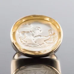 Bague en or camée sur quartz
