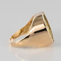 Bague en or camée sur quartz