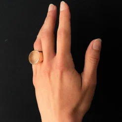 Bague en or camée sur quartz