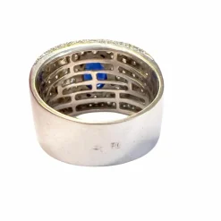 Bague en or du XXème siècle de style contemporain avec diamants et saphir
