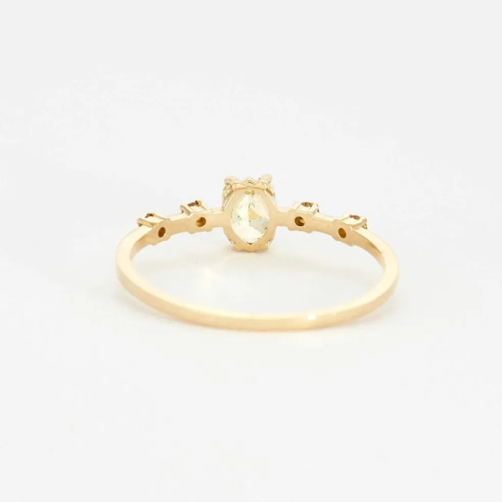 Bague en or et diamants de couleurs