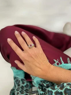 Bague en or filigrane de diamants non chauffée avec rubis de Birmanie certifié vintage