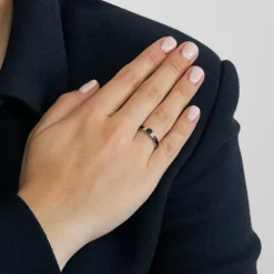 Bague en or gis avec saphir et diamants
