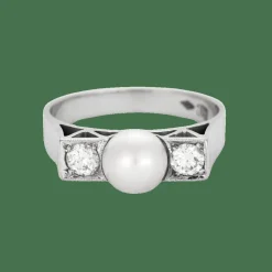 Bague en or gris, diamants et perle de culture