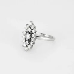 Bague en or gris et diamants