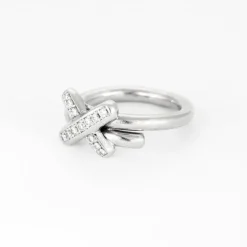 Bague en or gris et diamants