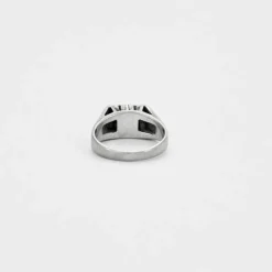 Bague en or gris et diamants
