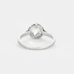 Bague en or gris et diamant taillé en rose