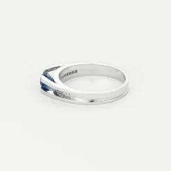 Bague en or gris saphir et diamants
