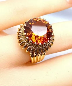 Bague en or jaune 18 carats et citrine Madère