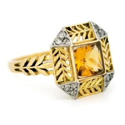 Bague en or jaune 18 carats avec diamants et citrine