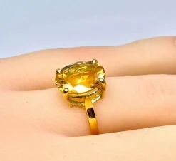 Bague en or jaune 18 carats et citrine