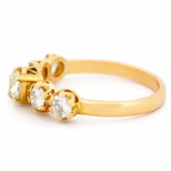 Bague en or jaune 18 carats avec diamants