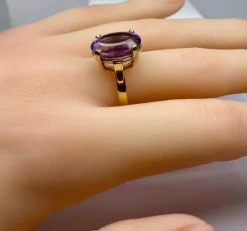 Bague en or jaune 18 carats et améthyste