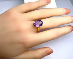 Bague en or jaune 18 carats et améthyste