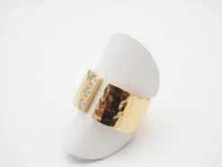 Bague en or jaune 750 mil et diamants