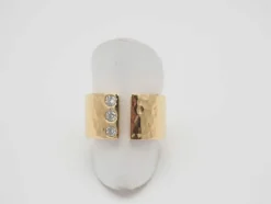 Bague en or jaune 750 mil et diamants