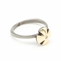 Bague en or jaune, argent et diamants