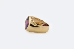 Bague en or jaune avec améthyste