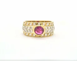 Bague en or jaune avec diamants et rubis
