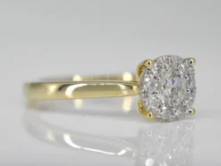 Bague en or jaune avec diamant