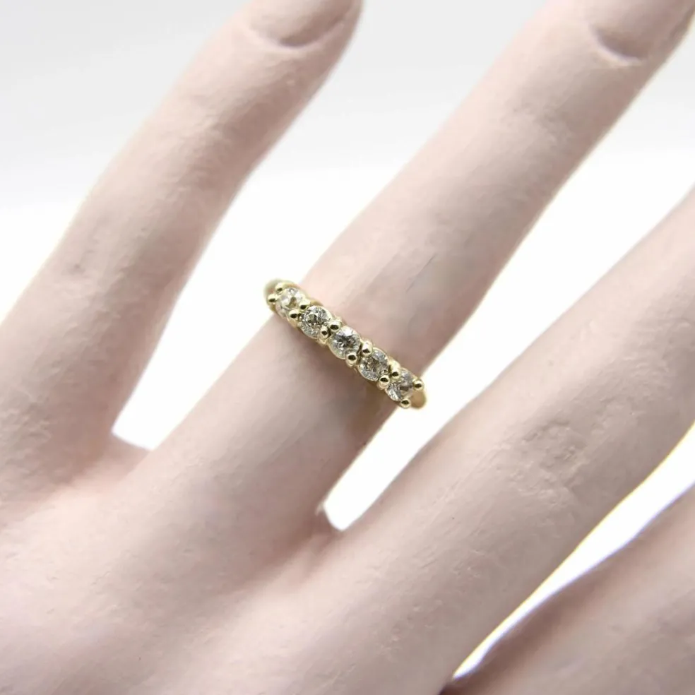 Bague en or jaune avec diamant taille européenne ancienne