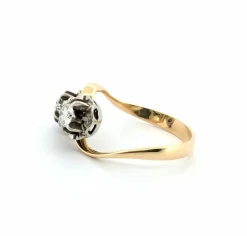 Bague en or jaune avec diamants