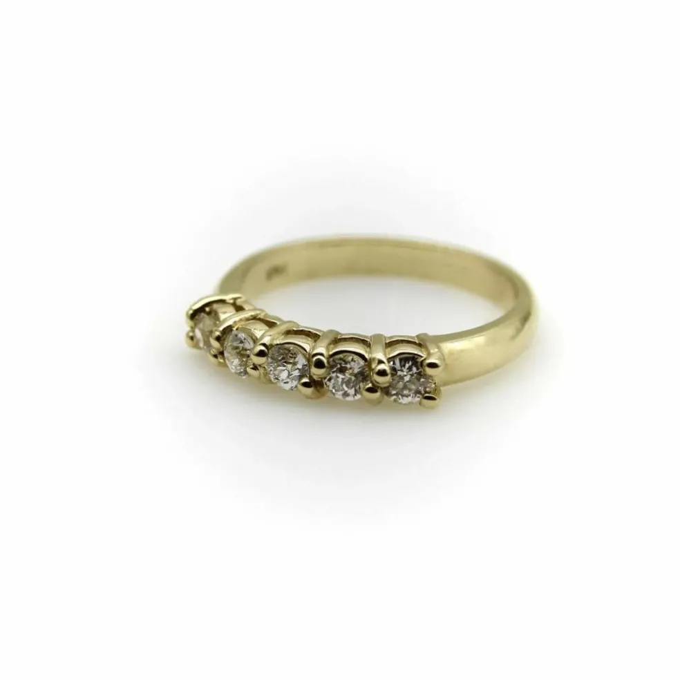 Bague en or jaune avec diamant taille européenne ancienne