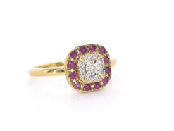 Bague en or jaune avec diamants et rubis