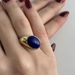 Bague en or jaune avec lapis-lazuli