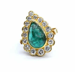 Bague en or jaune avec émeraude