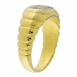 Bague en or jaune avec pavé de diamants ovales