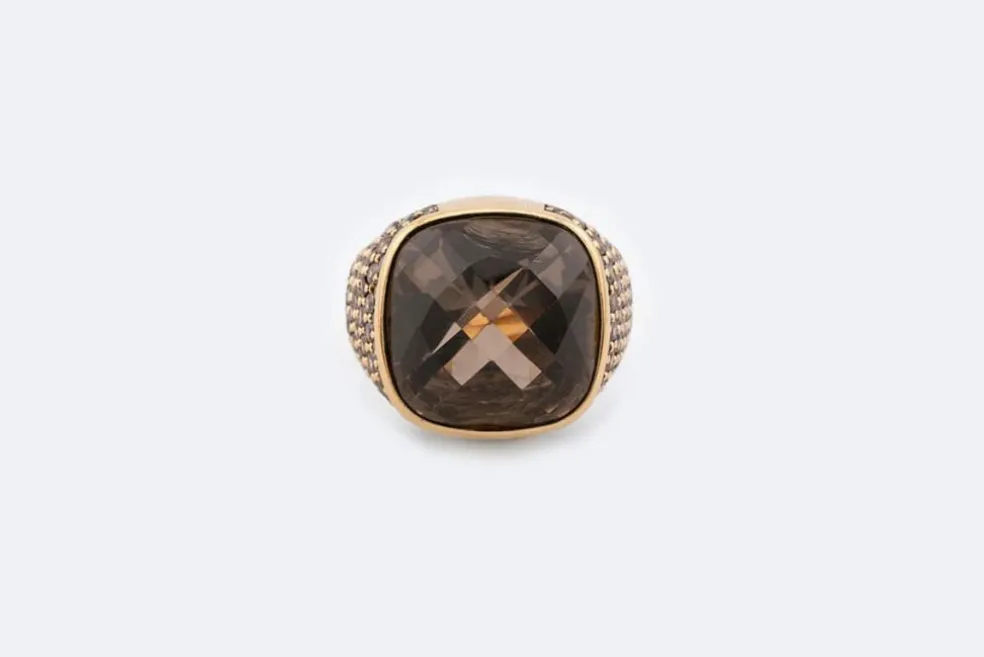 Bague en or jaune avec quartz fumé et diamants bruns