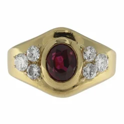 Bague en or jaune avec rubis de 1,40 ct et diamants