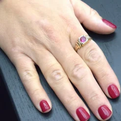 BAGUE EN OR JAUNE avec rubis