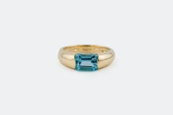 Bague en or jaune avec topaze