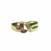 Bague en or jaune, diamants et rubis navette