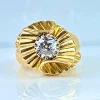 Bague en or jaune, diamant, vers 1940/1960