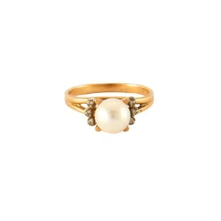 Bague en or jaune, diamants & perle