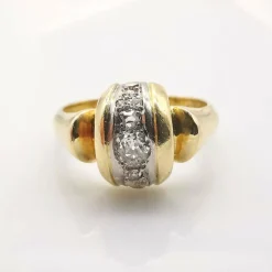 Bague en or jaune diamants