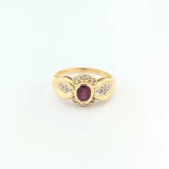 Bague en or jaune diamants et rubis