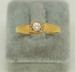 Bague en Or jaune, diamants