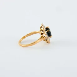 Bague en or jaune, diamants & saphir